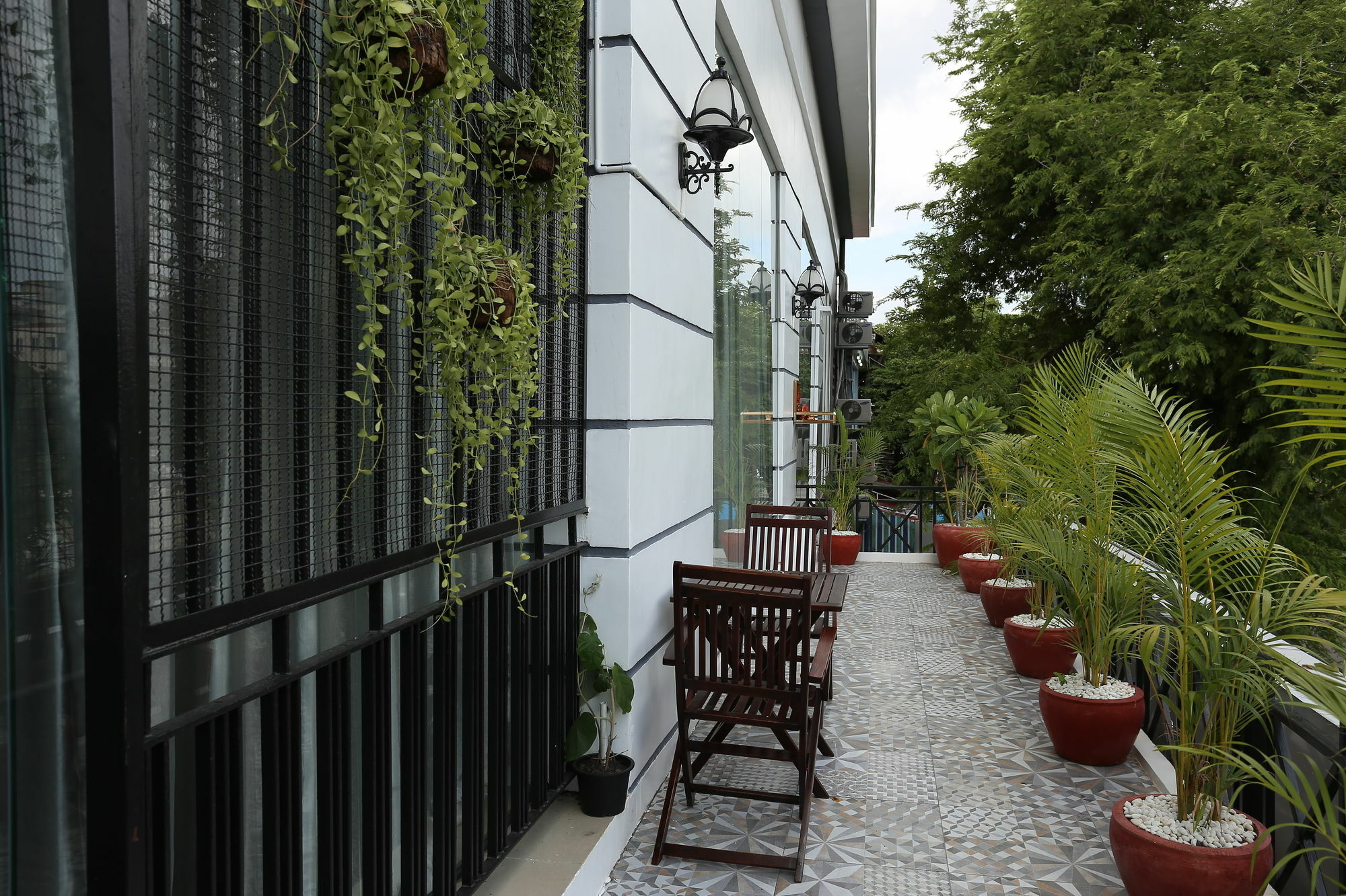 De Art Hotel Phnom Penh Exterior photo